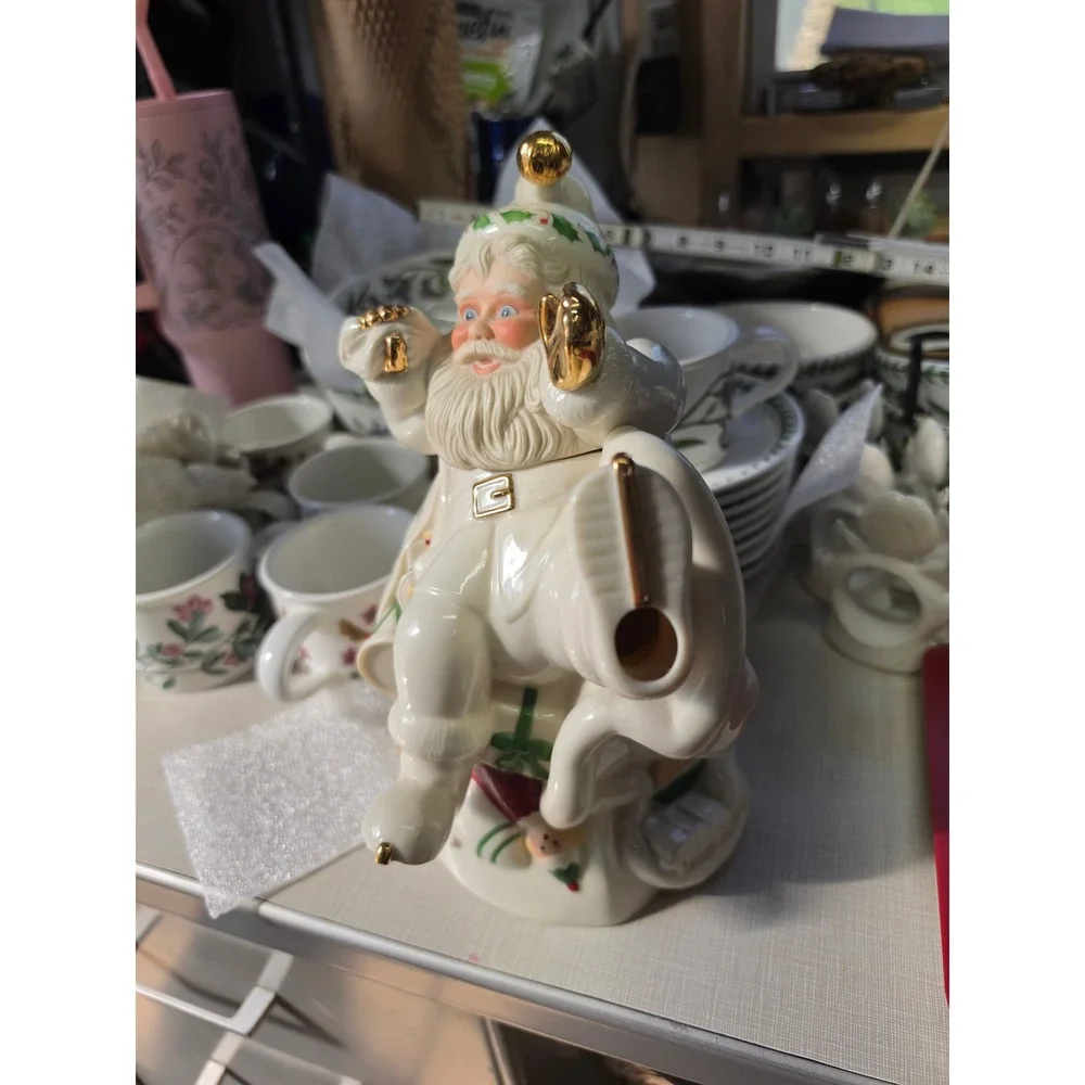 Lenox Holiday Santa Collection Teapot Ivory Porcelain Gold Trim 6047484